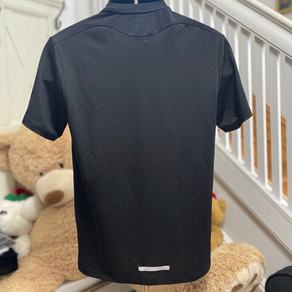 NWT Men’s X-Small Calvin Klein Short Sleeve Quick Dry Stretch Tee In Black - Picture 4 of 9